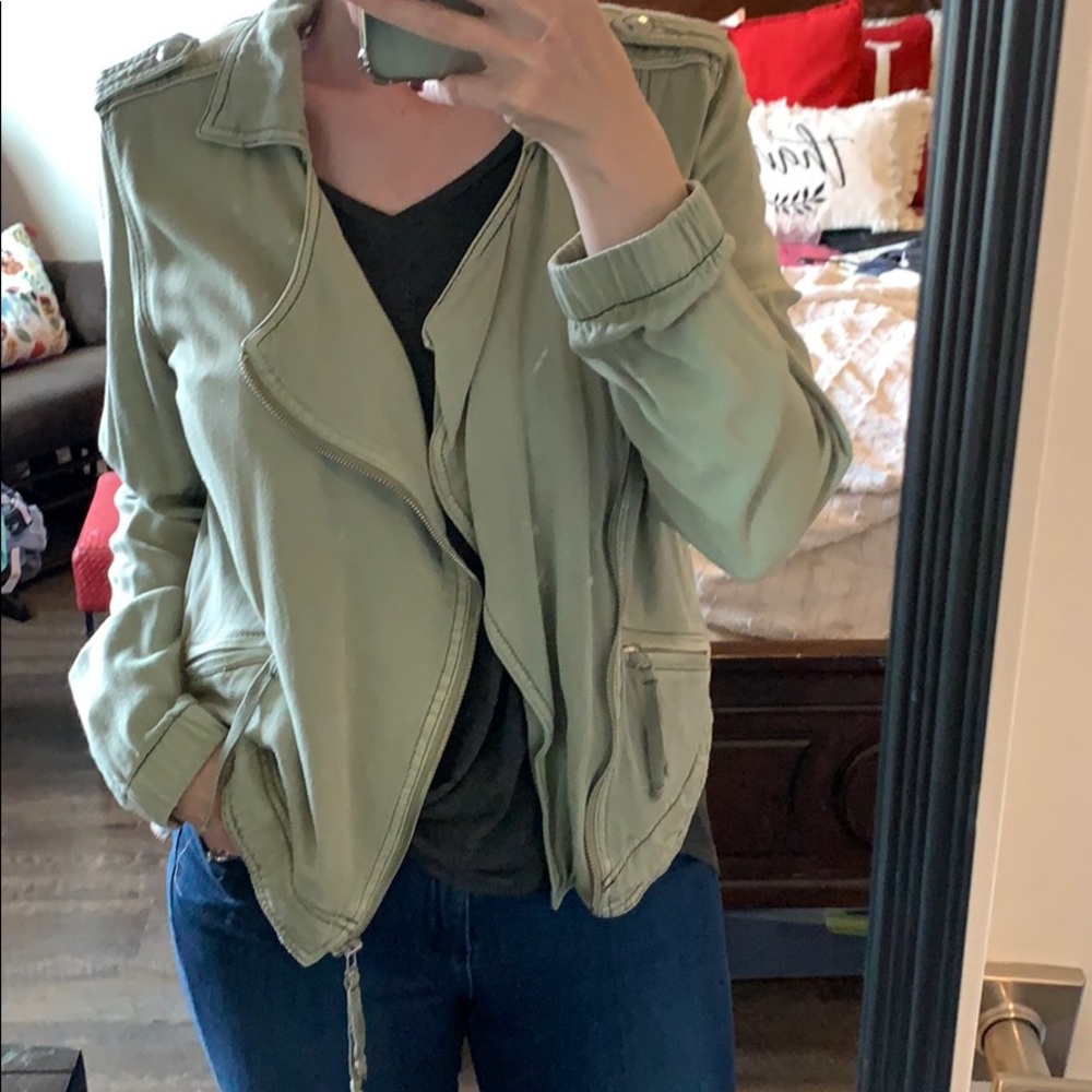 Maurice’s Medium Sage bomber/Moto jacket